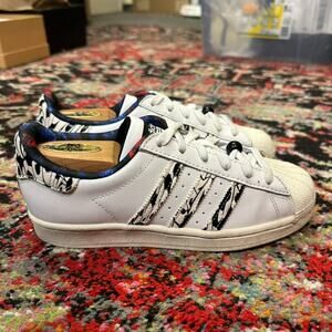 VERY GOOD Women's adidas Originals Superstar Shoes White Butterfly Recycled 6